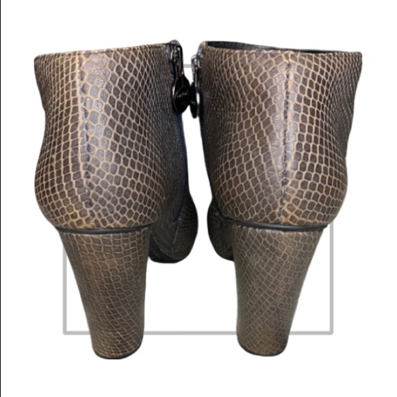 Grey snakeskin leather GEOX ankle booties. Women’s Size 9 - Picture 5 of 8